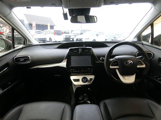 TOYOTA PRIUS 2016 Image 31