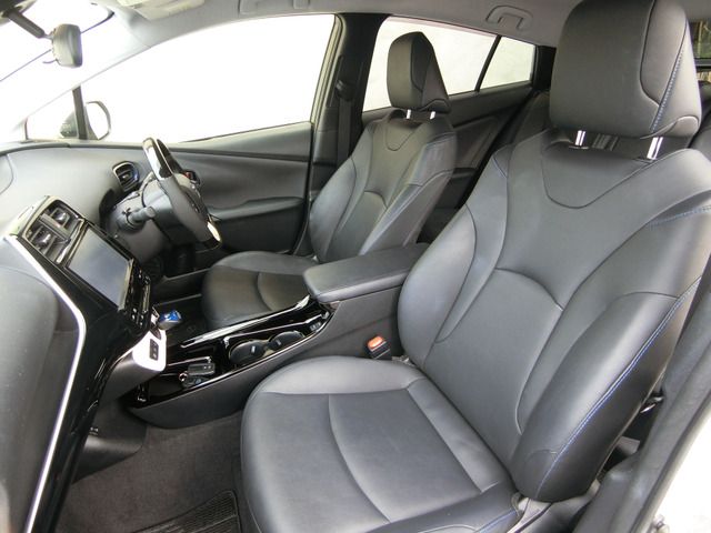 TOYOTA PRIUS 2016 Image 31