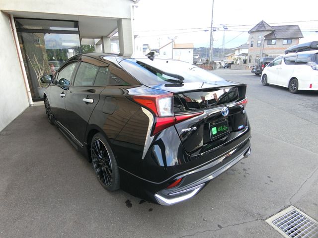 TOYOTA PRIUS 2021 Image 31