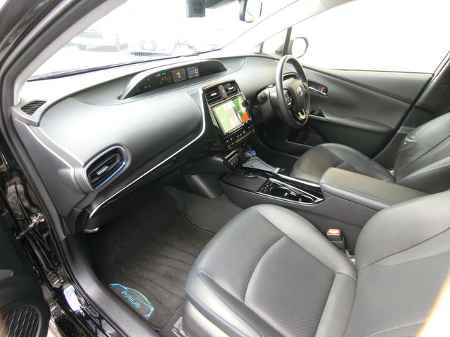 TOYOTA PRIUS 2021 Image 31