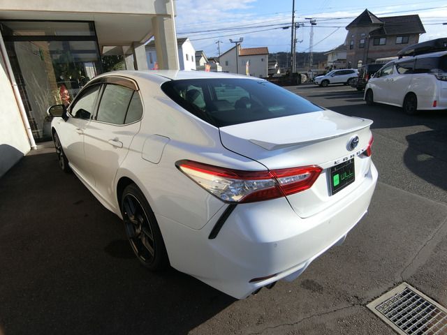 TOYOTA CAMRY HYBRID 2018 Image 31