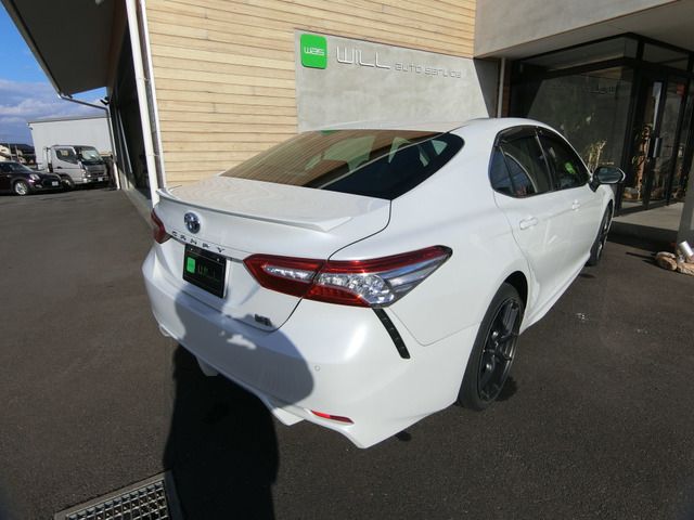 TOYOTA CAMRY HYBRID 2018 Image 31