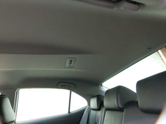 TOYOTA CAMRY HYBRID 2018 Image 31