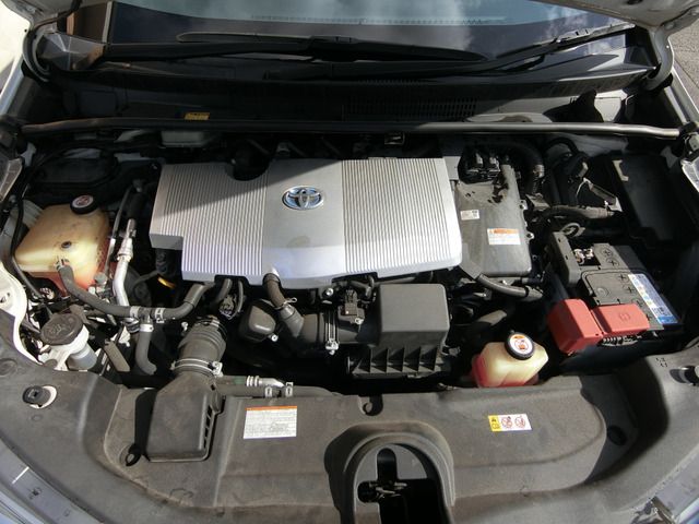 TOYOTA PRIUS 2018 Image 31