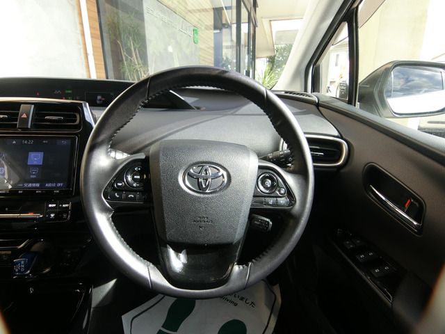 TOYOTA PRIUS 2018 Image 31