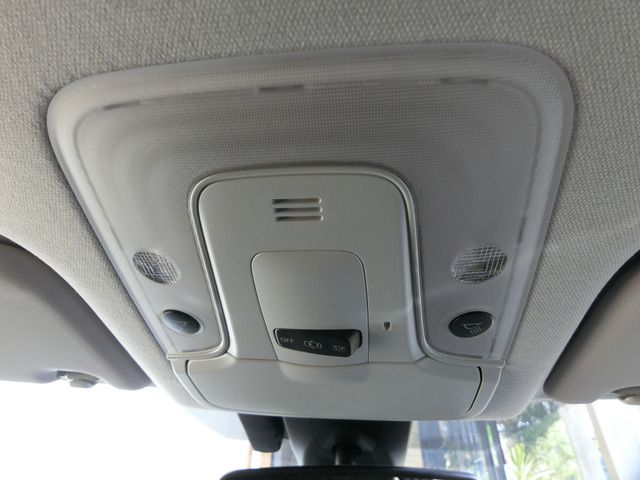 TOYOTA PRIUS 2018 Image 31