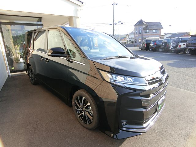 TOYOTA NOAH HYBRID 2026 Image 31