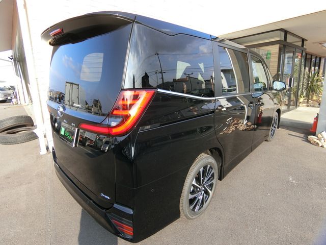 TOYOTA NOAH HYBRID 2026 Image 31