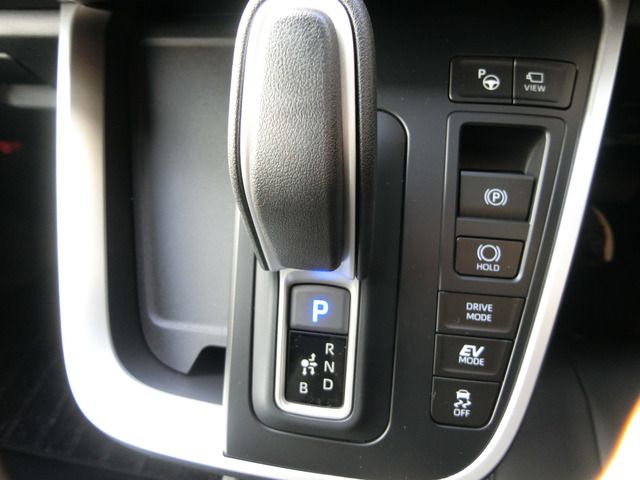 TOYOTA NOAH HYBRID 2026 Image 31