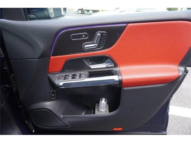 MERCEDES BENZ GLB 2023 Image 31