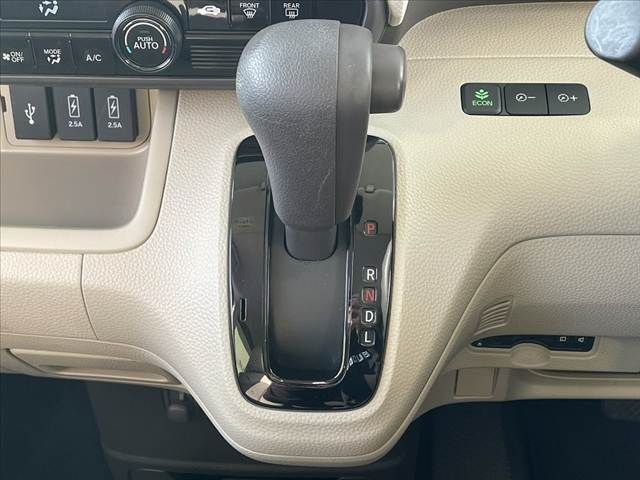 HONDA N BOX 2019 Image 31