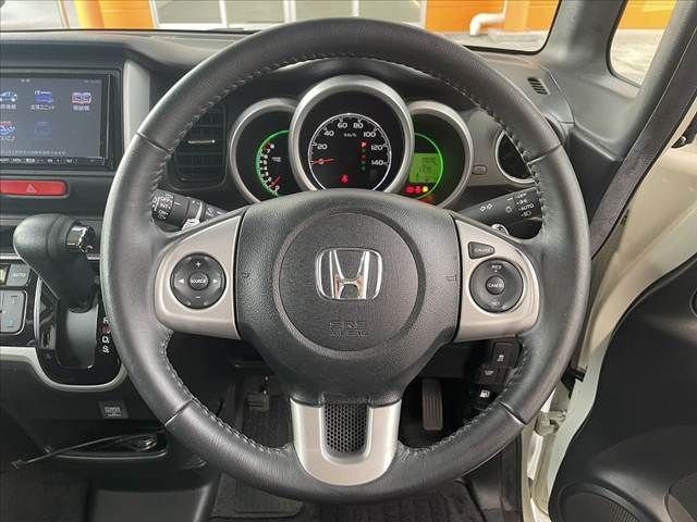 HONDA N BOX 2014 Image 31