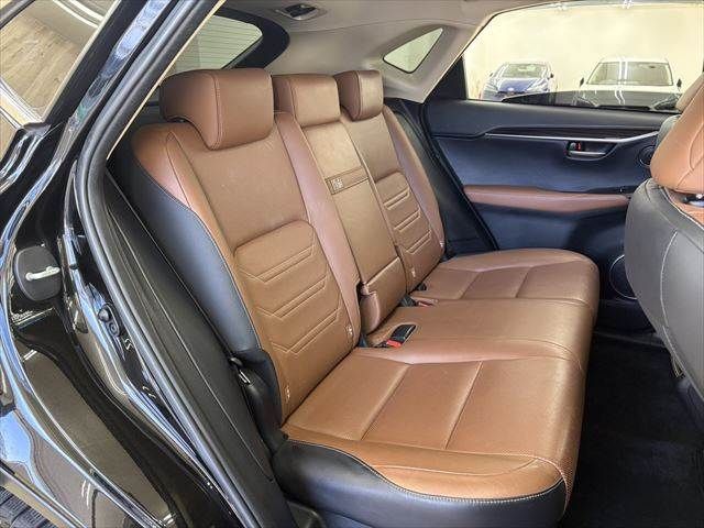 TOYOTA LEXUS NX300H 2015 Image 31