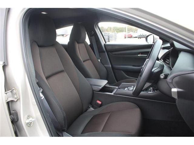 MAZDA 3 FASTBACK 2023 Image 31