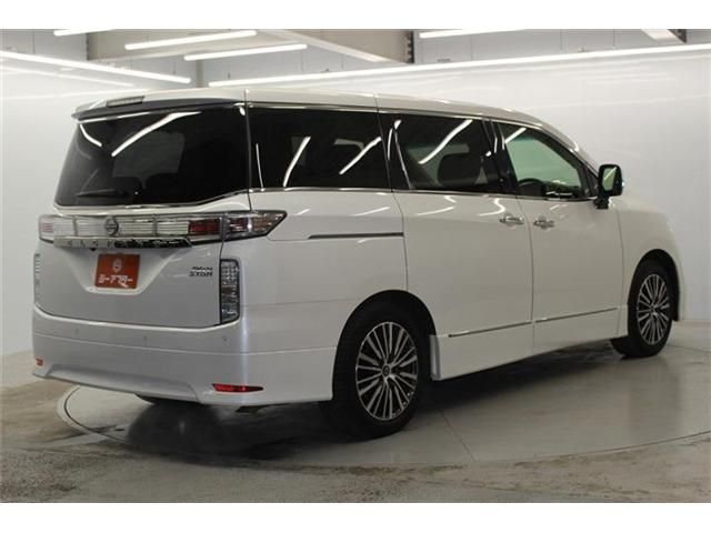 NISSAN ELGRAND 2024 Image 31