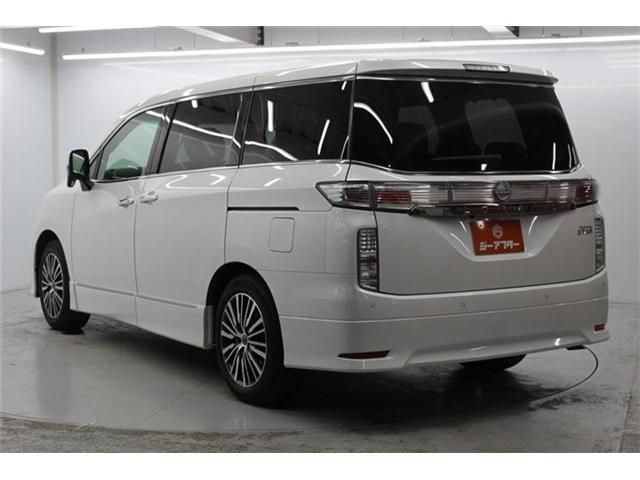 NISSAN ELGRAND 2024 Image 31