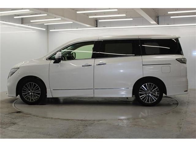 NISSAN ELGRAND 2024 Image 31