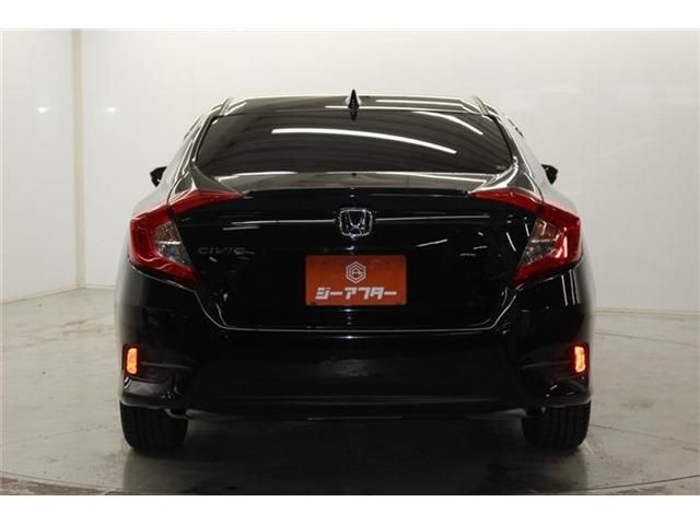 HONDA CIVIC SEDAN 2019 Image 31