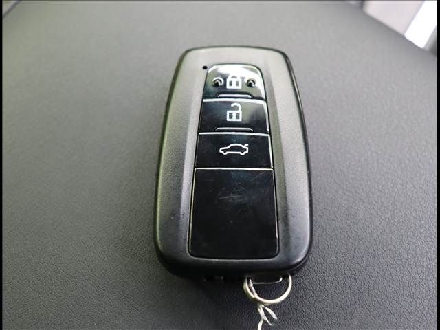 TOYOTA CROWN SEDAN HYBRID 2022 Image 31