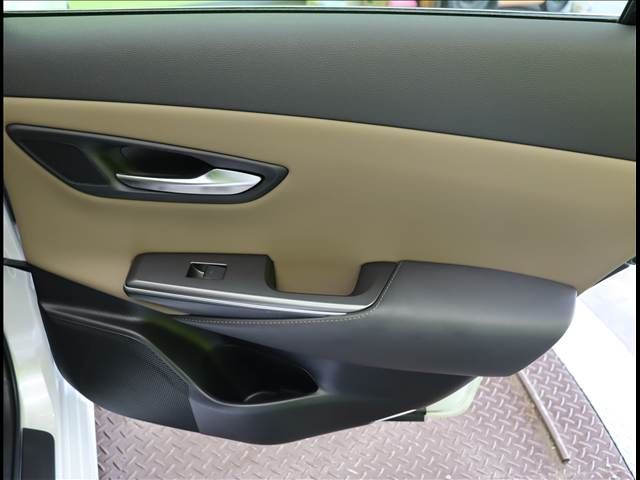 TOYOTA CROWN SEDAN HYBRID 2022 Image 31