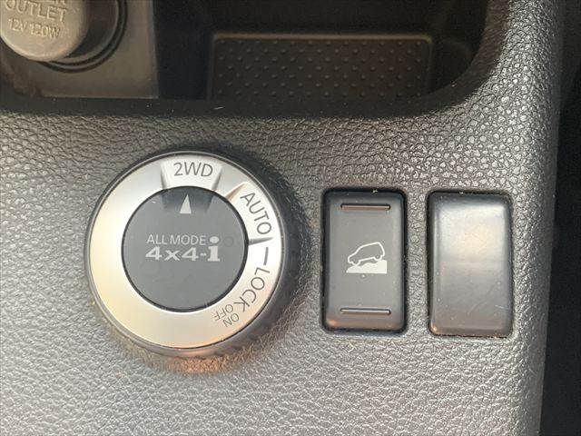 NISSAN X-TRAIL 4WD 2013 Image 31