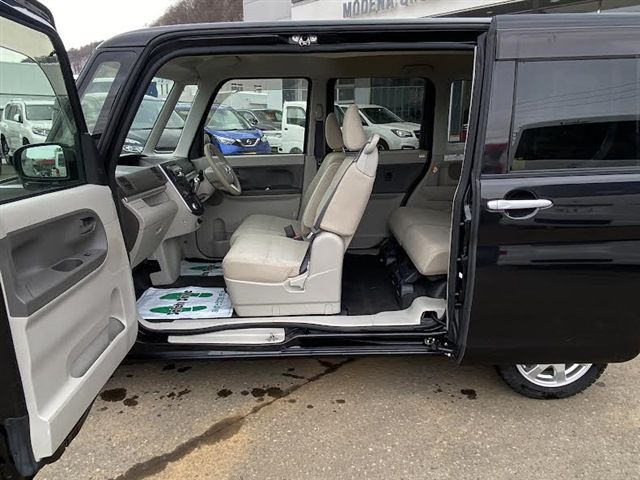 DAIHATSU TANTO 4WD 2013 Image 31