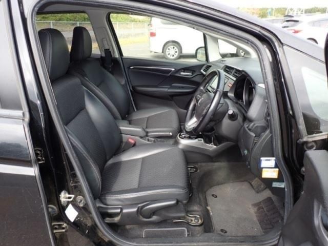 HONDA FIT 4WD 2016 Image 31