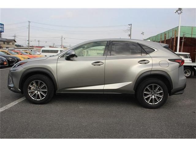 TOYOTA LEXUS NX300 2020 Image 31