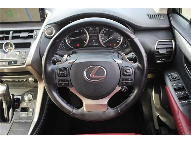 TOYOTA LEXUS NX300 2020 Image 31