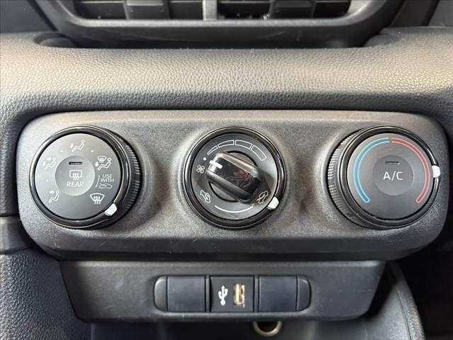 TOYOTA YARIS 2021 Image 31