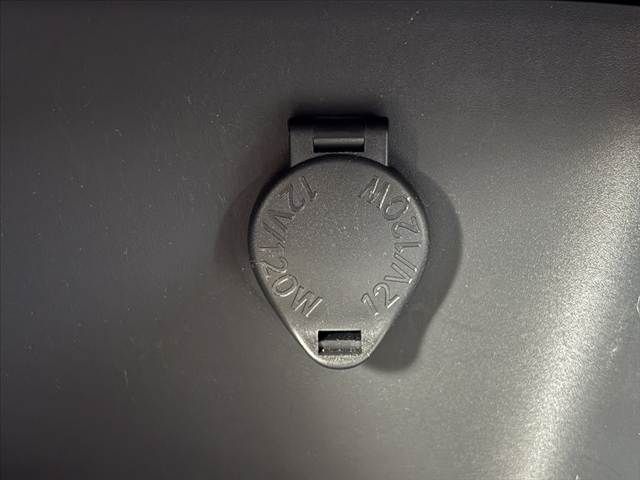 TOYOTA YARIS 2021 Image 31