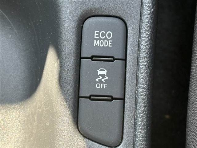 TOYOTA YARIS 2021 Image 31