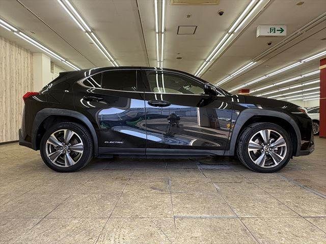 TOYOTA LEXUS UX300E 2021 Image 31