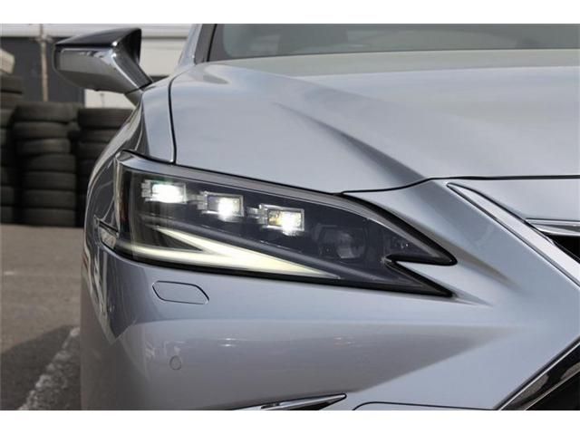TOYOTA LEXUS ES300H 2022 Image 31