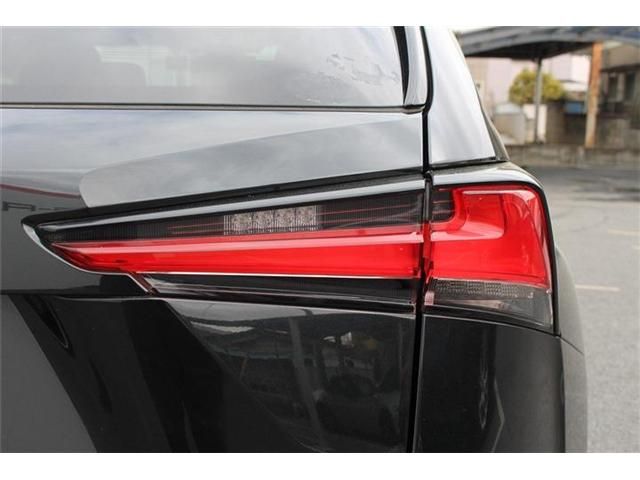 TOYOTA LEXUS NX300 2017 Image 31