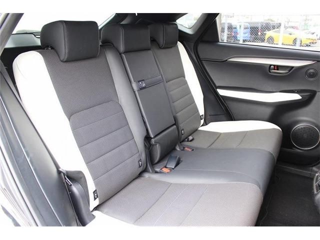 TOYOTA LEXUS NX300 2017 Image 31