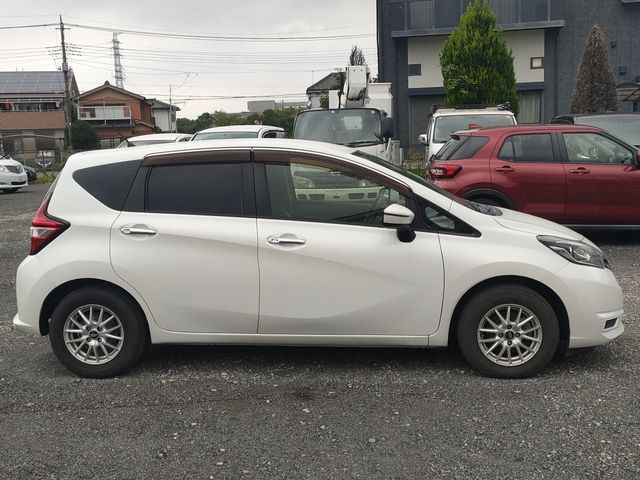 NISSAN NOTE 2017 Image 31