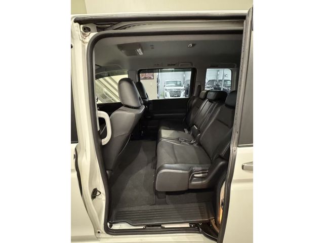 HONDA STEPWAGON SPADA 2014 Image 31