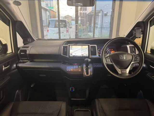 HONDA STEPWAGON SPADA 2014 Image 31