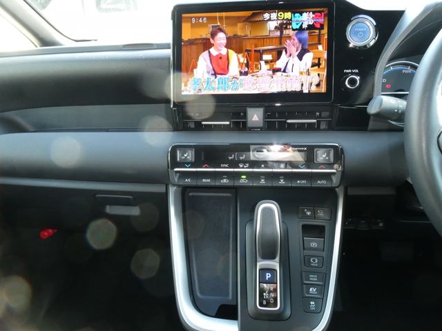 TOYOTA NOAH HYBRID 2022 Image 31