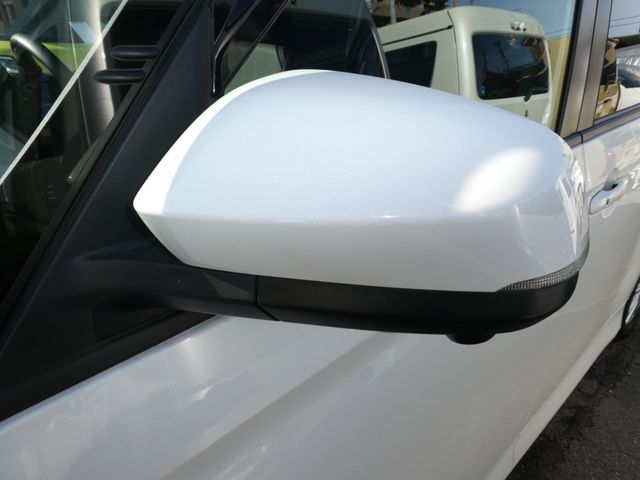 TOYOTA NOAH HYBRID 2022 Image 31