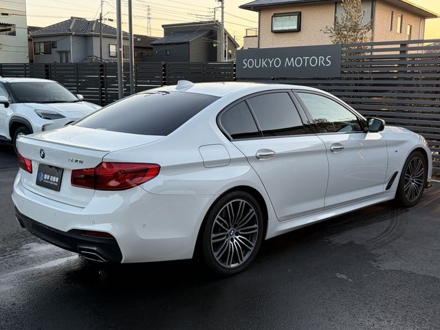 BMW 5SERIES SEDAN 2018 Image 31
