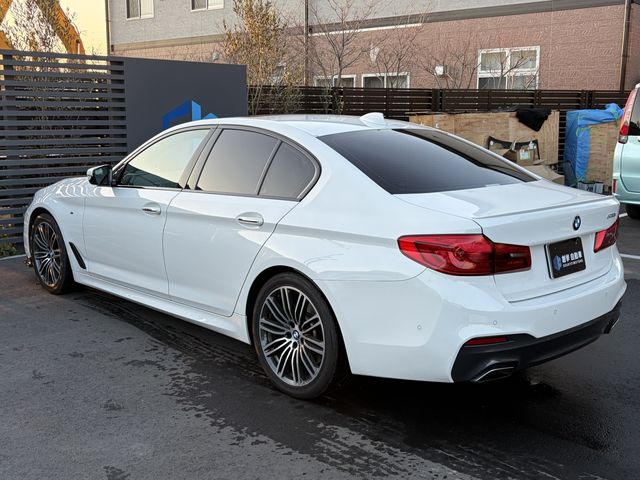 BMW 5SERIES SEDAN 2018 Image 31