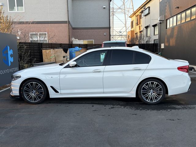 BMW 5SERIES SEDAN 2018 Image 31