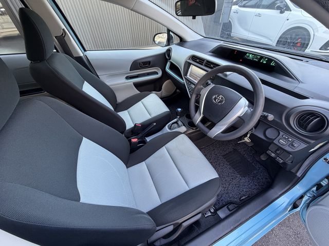 TOYOTA AQUA 2013 Image 31