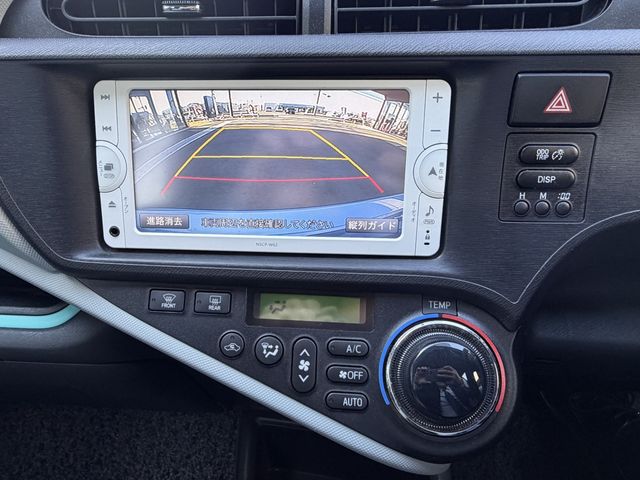 TOYOTA AQUA 2013 Image 31