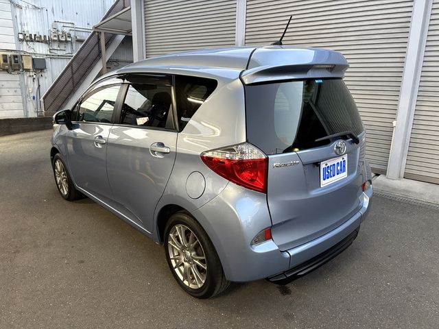 TOYOTA RACTIS 2012 Image 31