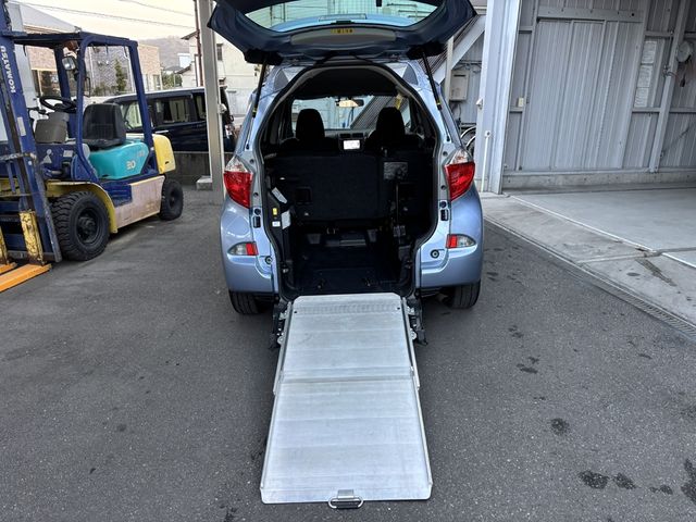 TOYOTA RACTIS 2012 Image 31