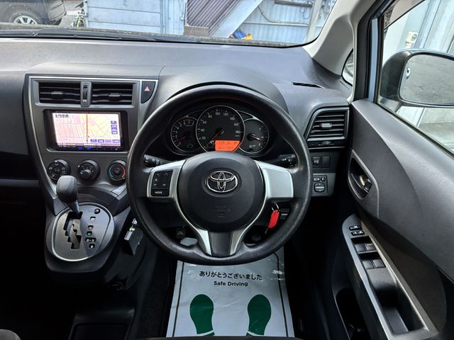 TOYOTA RACTIS 2012 Image 31
