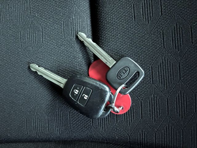 TOYOTA RACTIS 2012 Image 31